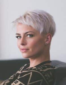 účes pixie
